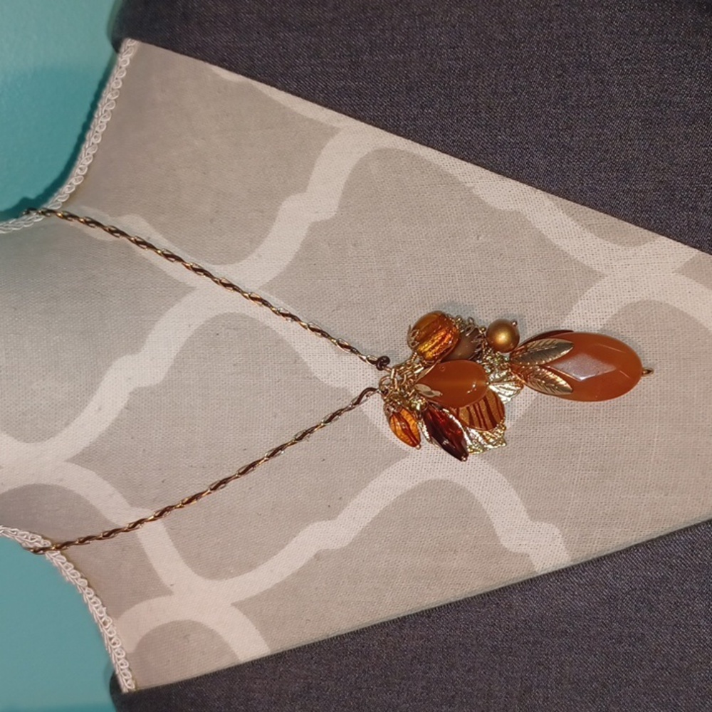 Stone gold coloured fall necklace 6070